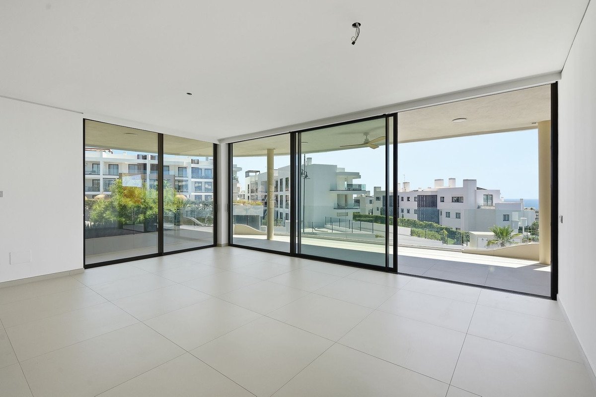 3 Bed Middle Floor Apartment in Fuengirola