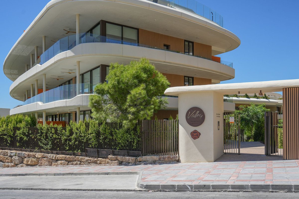 3 Bed Middle Floor Apartment in Fuengirola