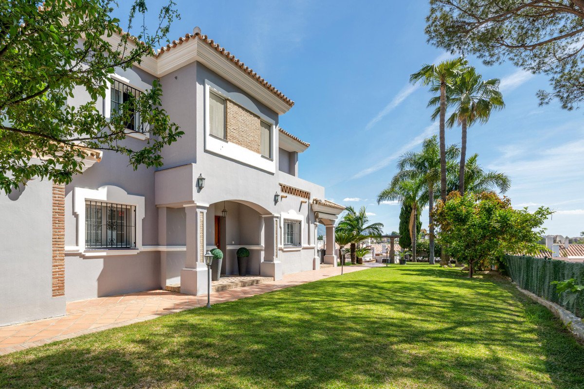 3 Bed Detached Villa in Estepona