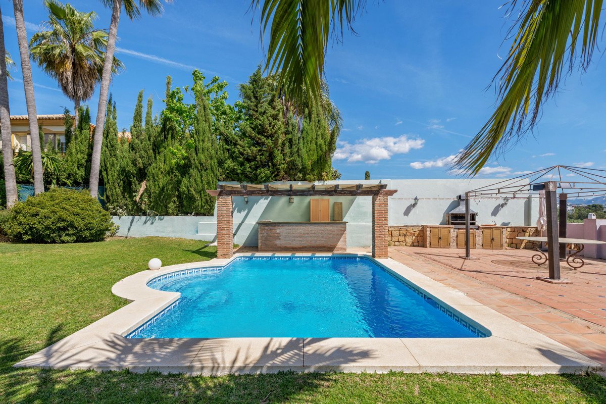 3 Bed Detached Villa in Estepona