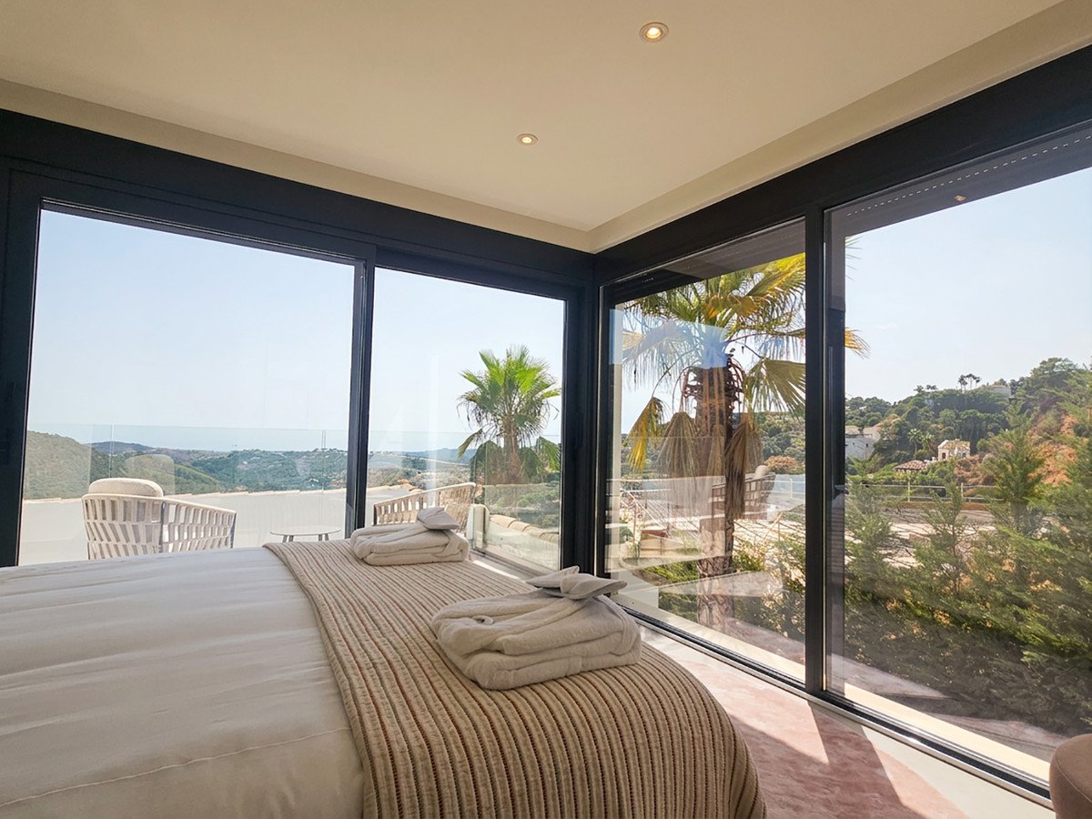 5 Bed Detached Villa in Benahavís