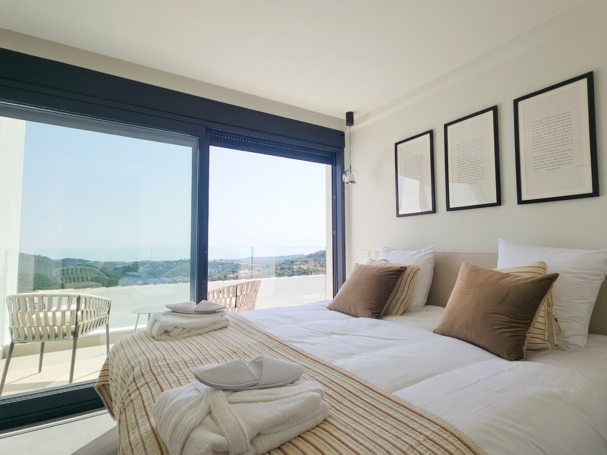 5 Bed Detached Villa in Benahavís
