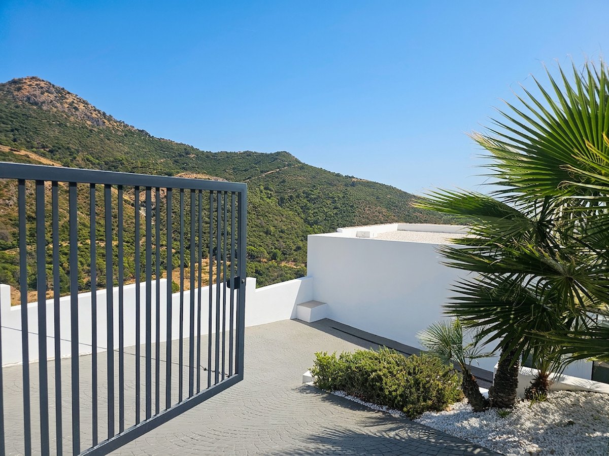5 Bed Detached Villa in Benahavís