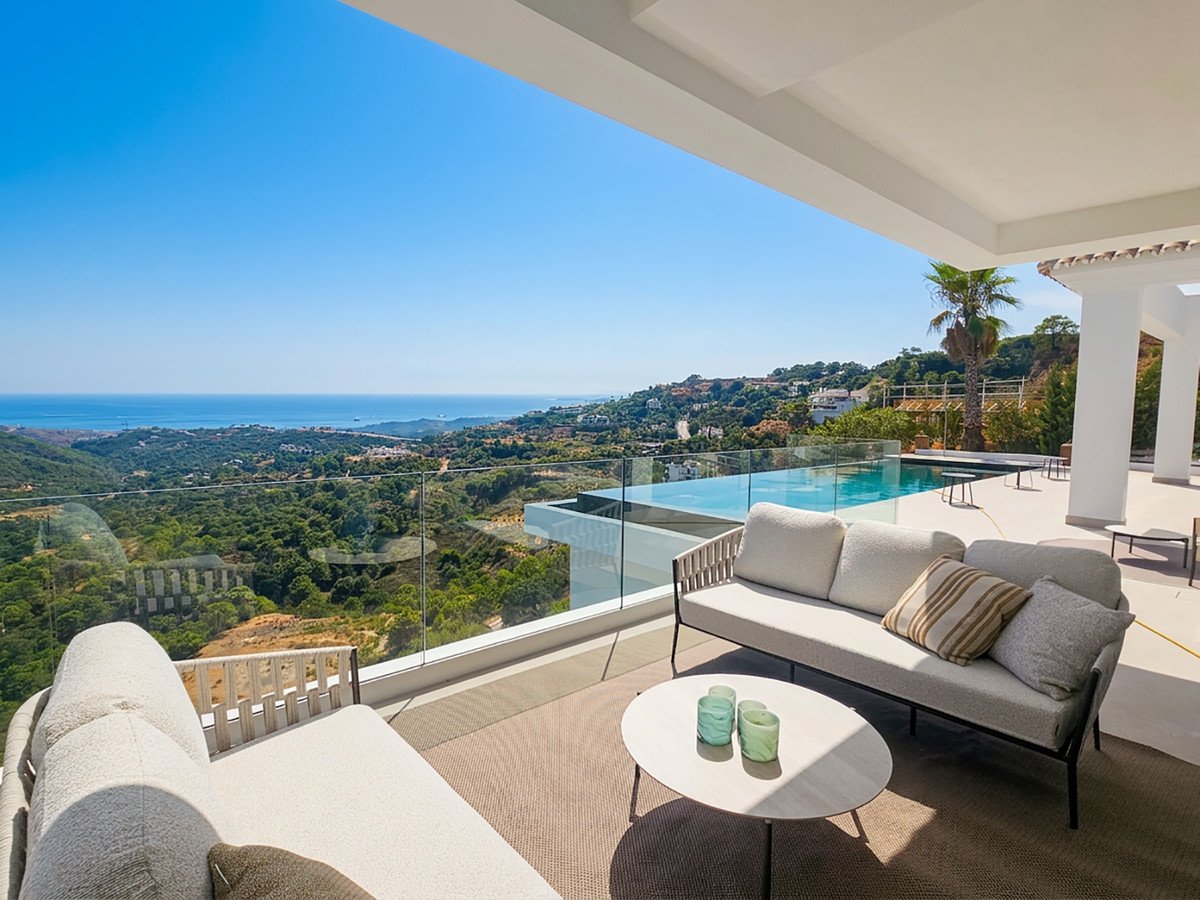 5 Bed Detached Villa in Benahavís