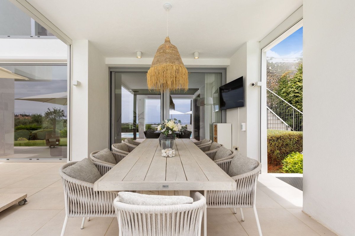 5 Bed Detached Villa in Santa Clara