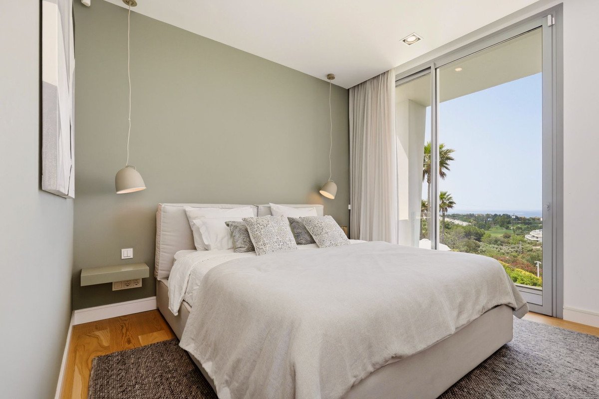 5 Bed Detached Villa in Santa Clara