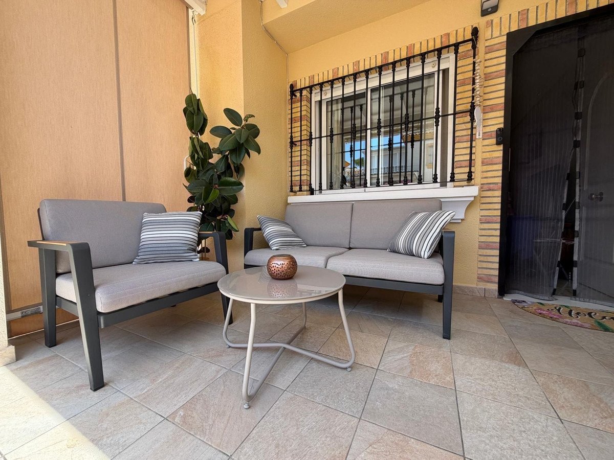 2 Bed Ground Floor Apartment in Orihuela Costa