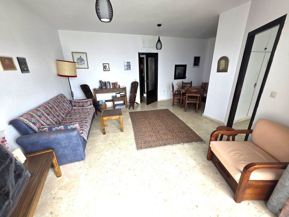 1 Bed Middle Floor Apartment in Calahonda
