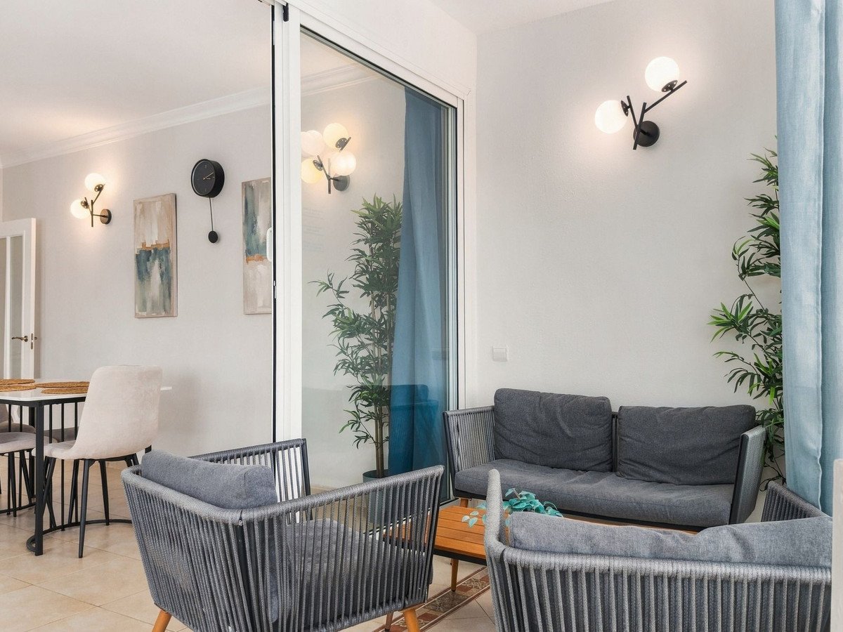 1 Bed Middle Floor Apartment in La Colina