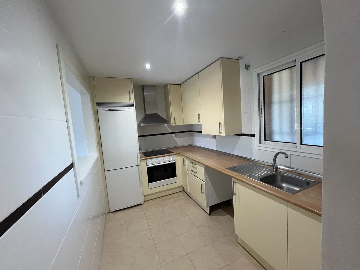 4 Bed Middle Floor Apartment in Mijas Golf