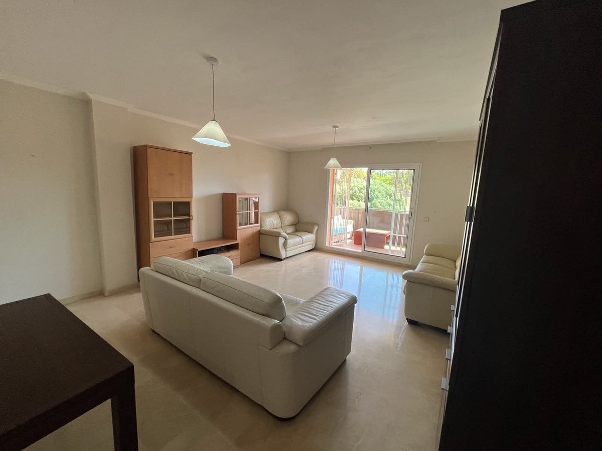 4 Bed Middle Floor Apartment in Mijas Golf
