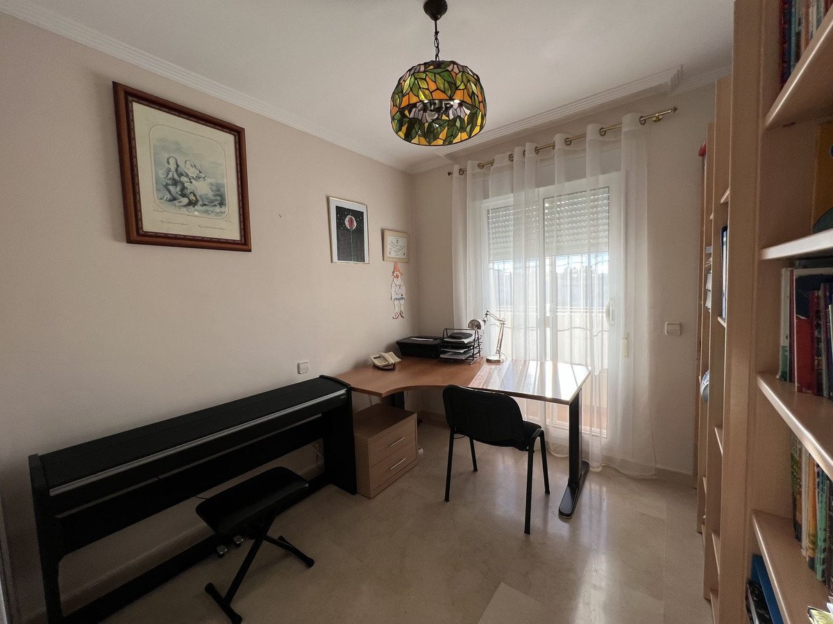 4 Bed Middle Floor Apartment in Mijas Golf