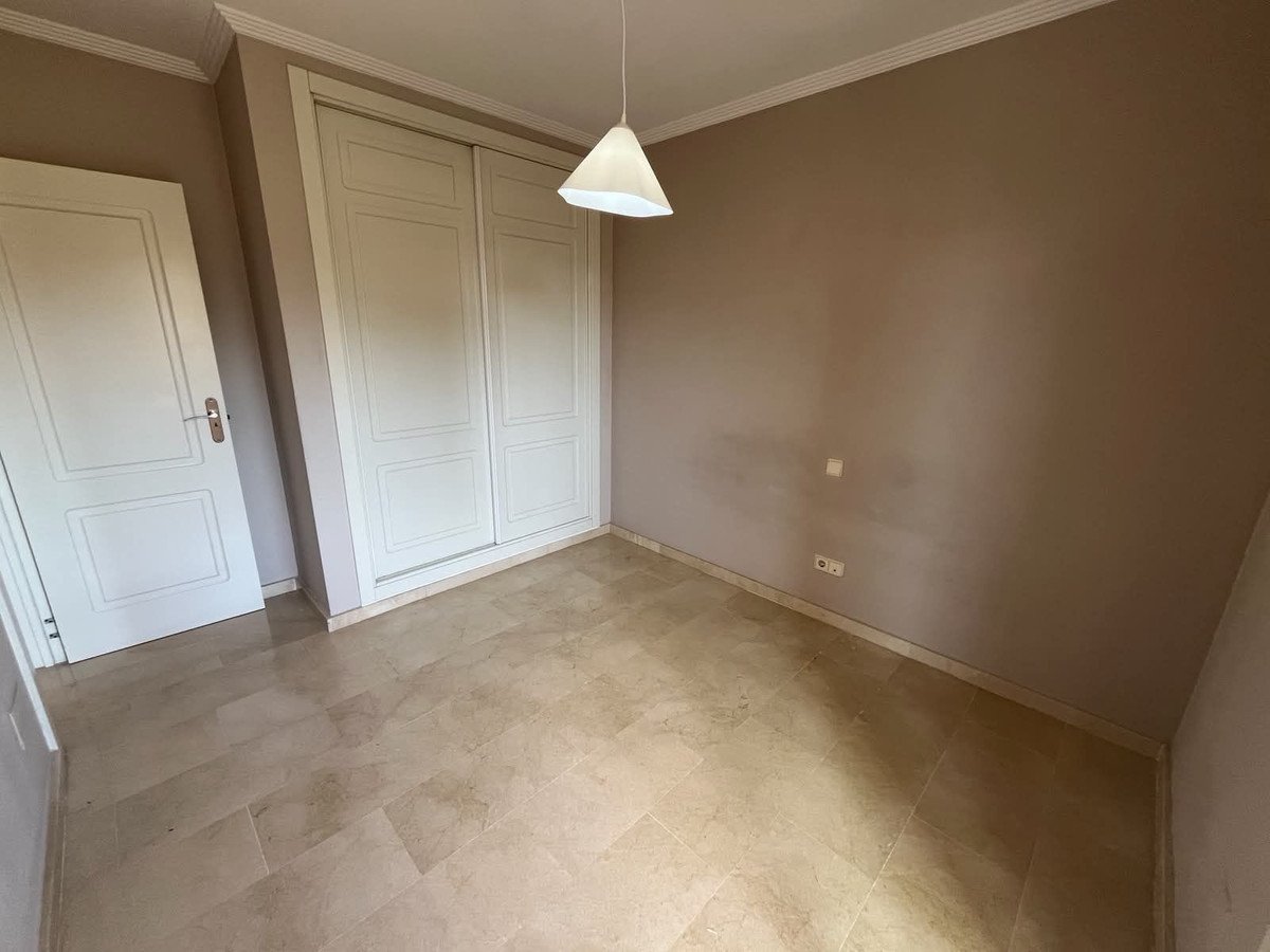 4 Bed Middle Floor Apartment in Mijas Golf
