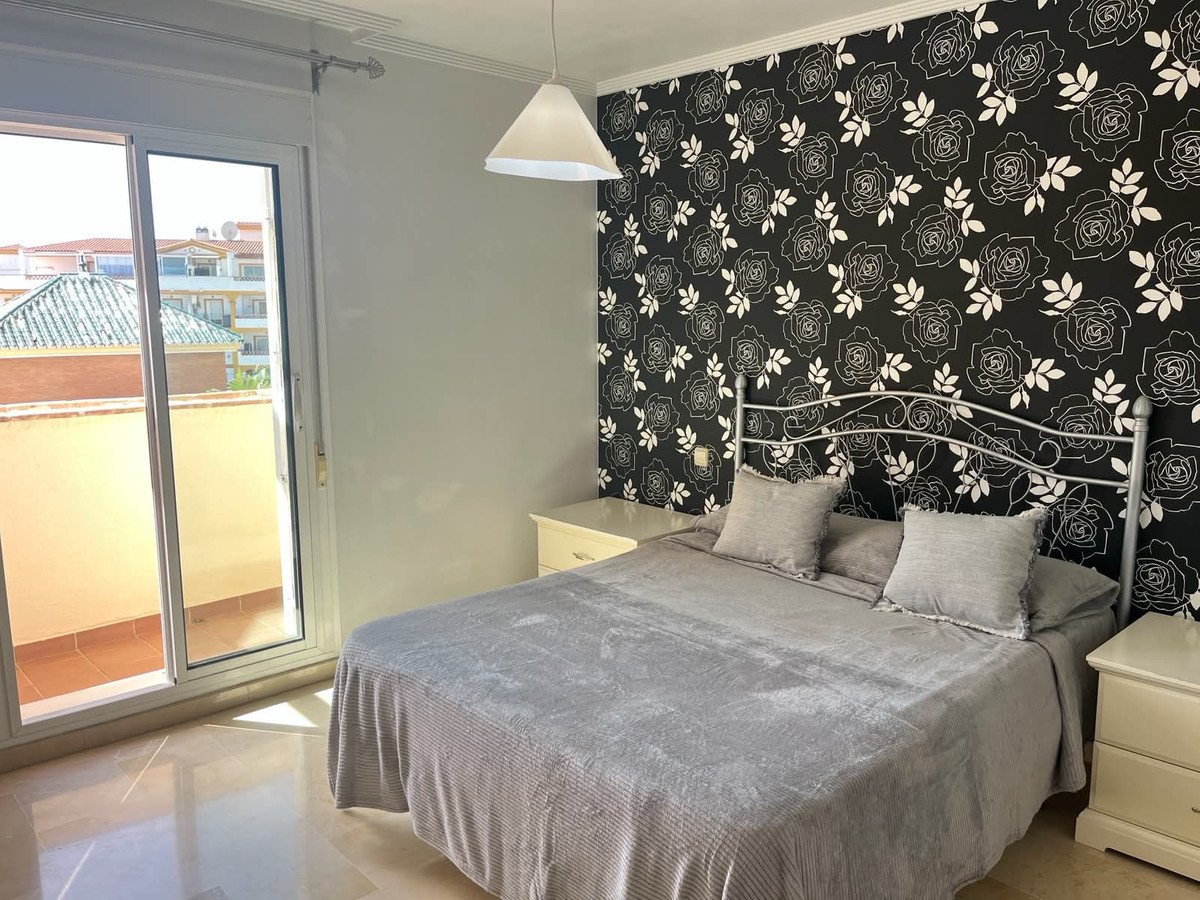 4 Bed Middle Floor Apartment in Mijas Golf