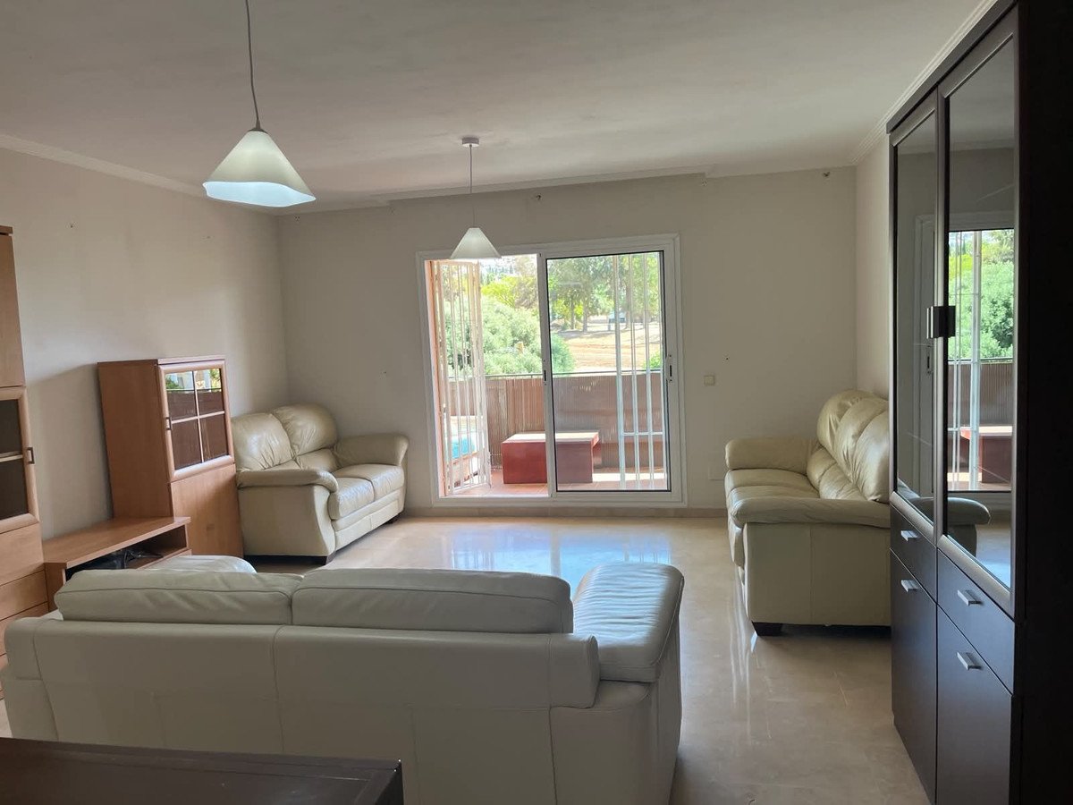 4 Bed Middle Floor Apartment in Mijas Golf