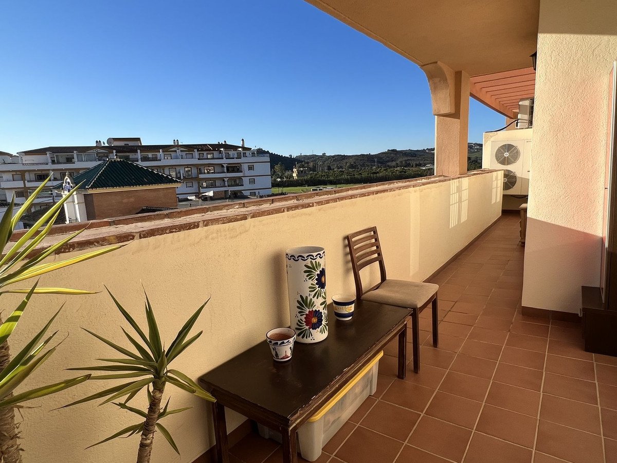 4 Bed Middle Floor Apartment in Mijas Golf