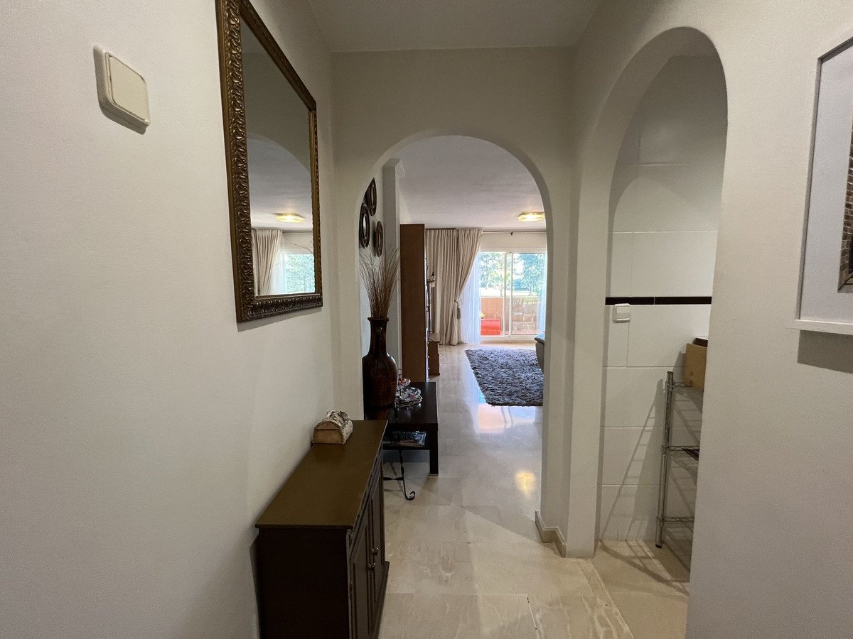 4 Bed Middle Floor Apartment in Mijas Golf