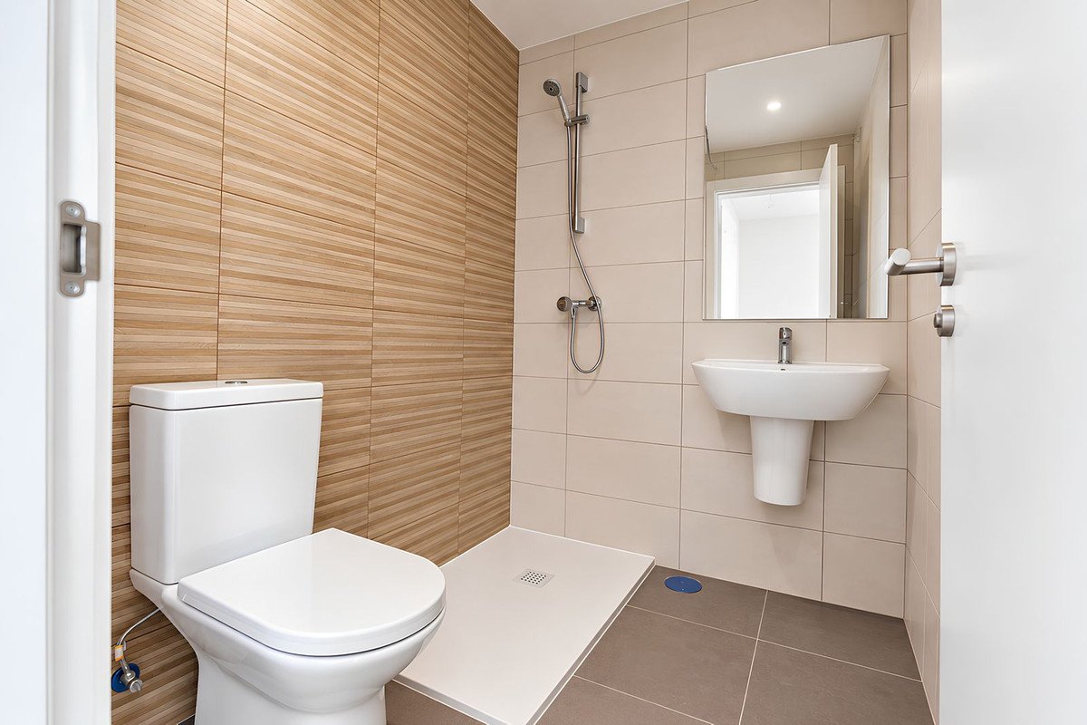 2 Bed Middle Floor Apartment in Las Lagunas