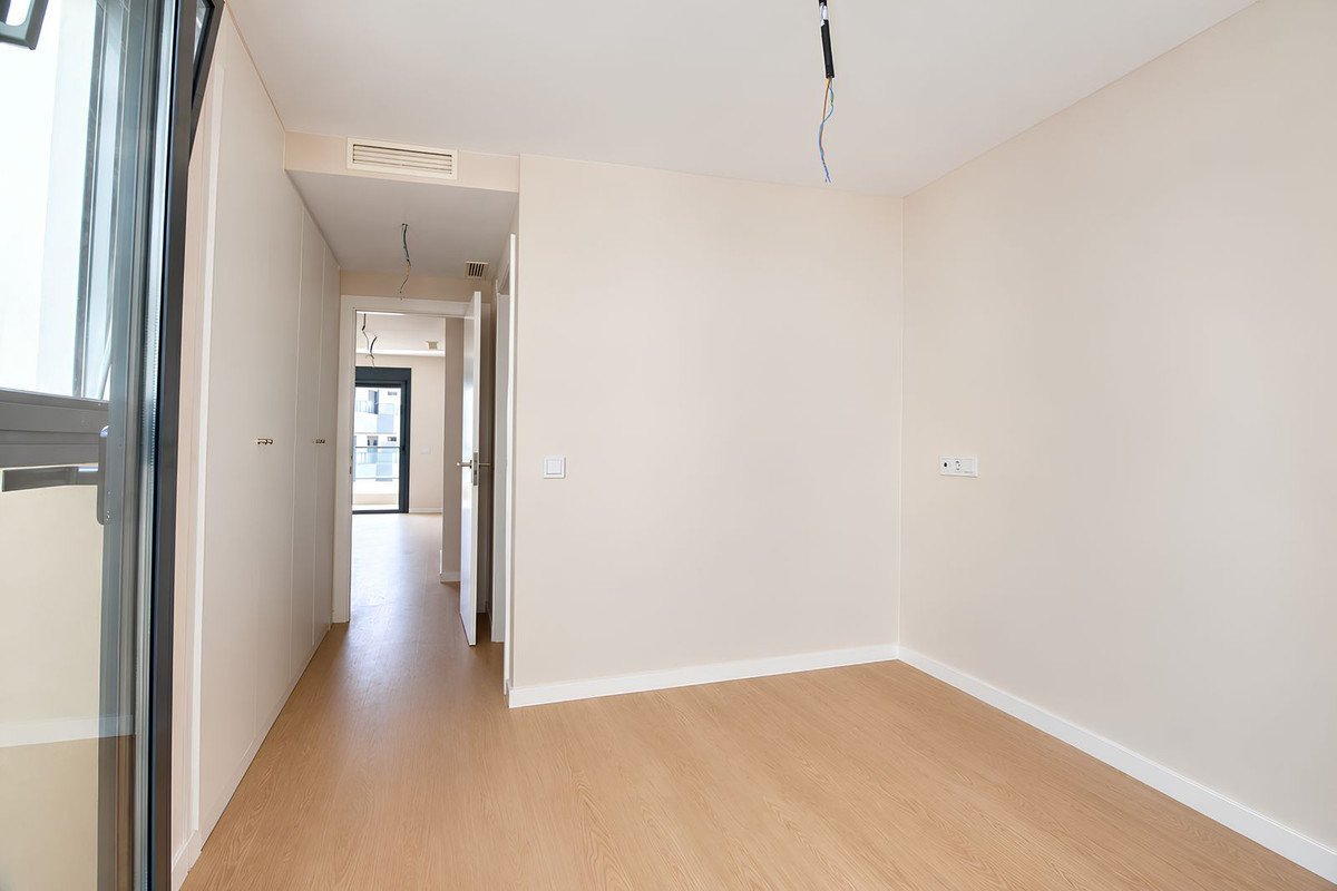 2 Bed Middle Floor Apartment in Las Lagunas