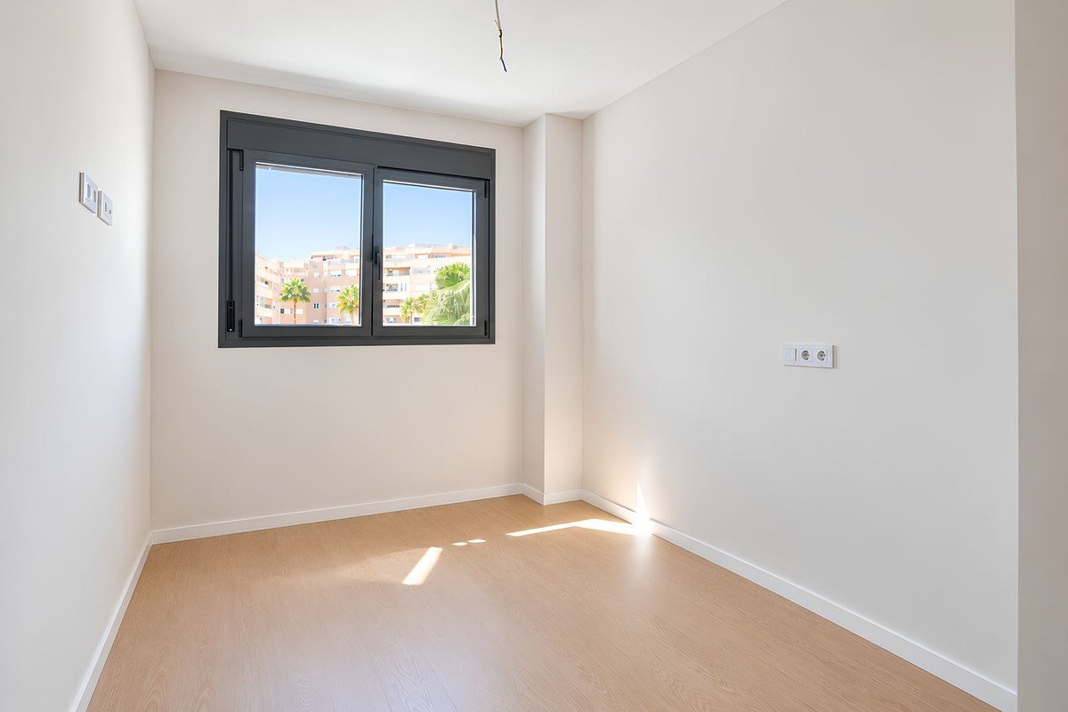 3 Bed Middle Floor Apartment in Las Lagunas