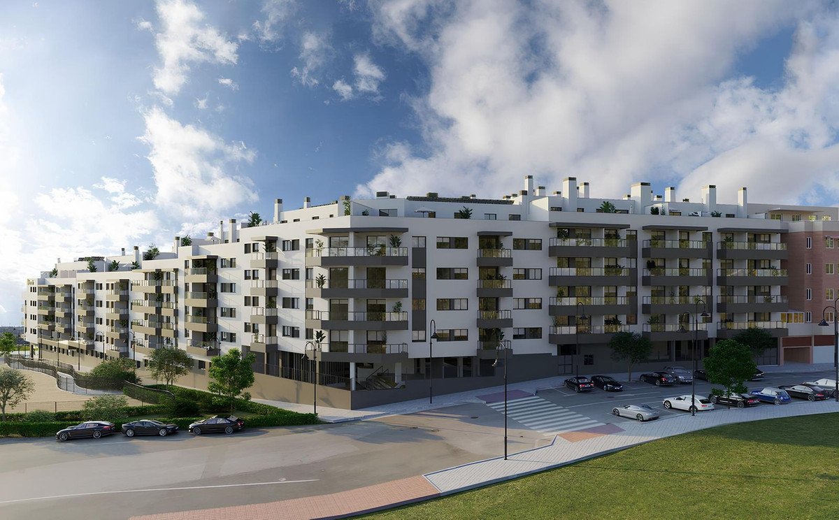 3 Bed Middle Floor Apartment in Las Lagunas