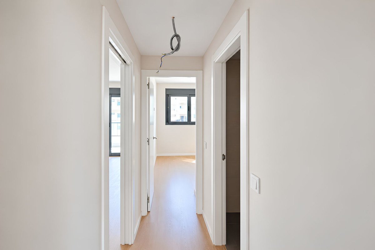 3 Bed Middle Floor Apartment in Las Lagunas