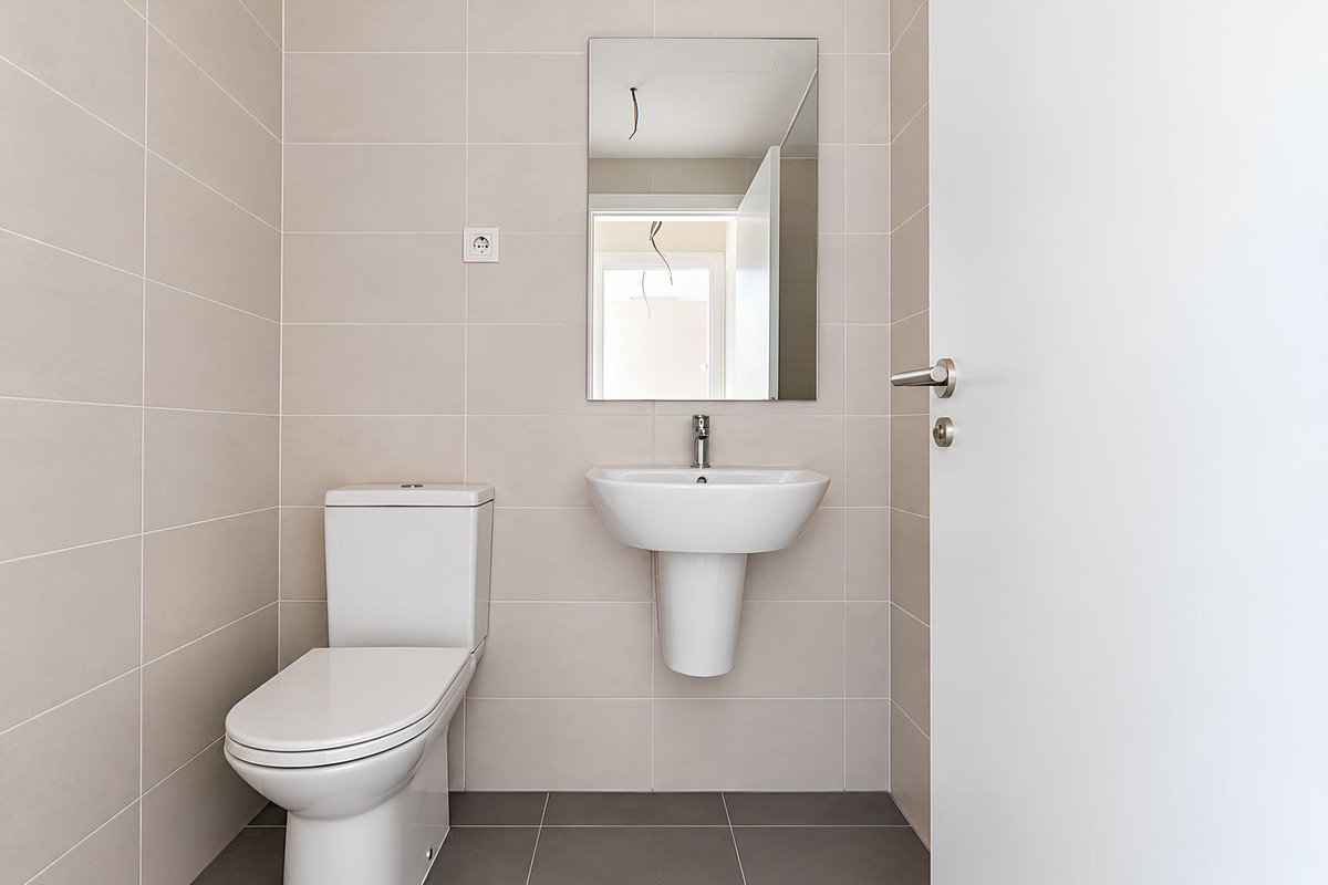 3 Bed Middle Floor Apartment in Las Lagunas