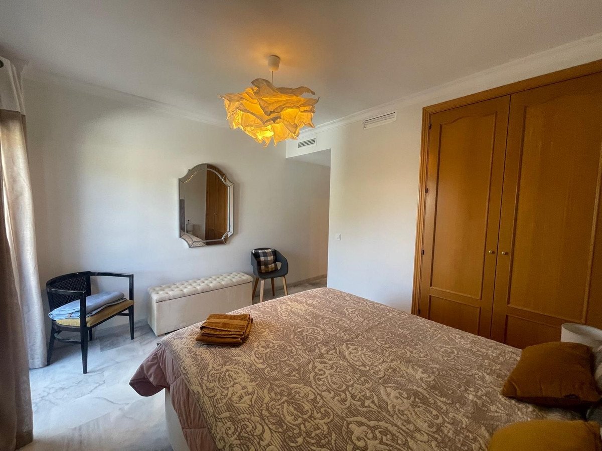2 Bed Middle Floor Apartment in Fuengirola