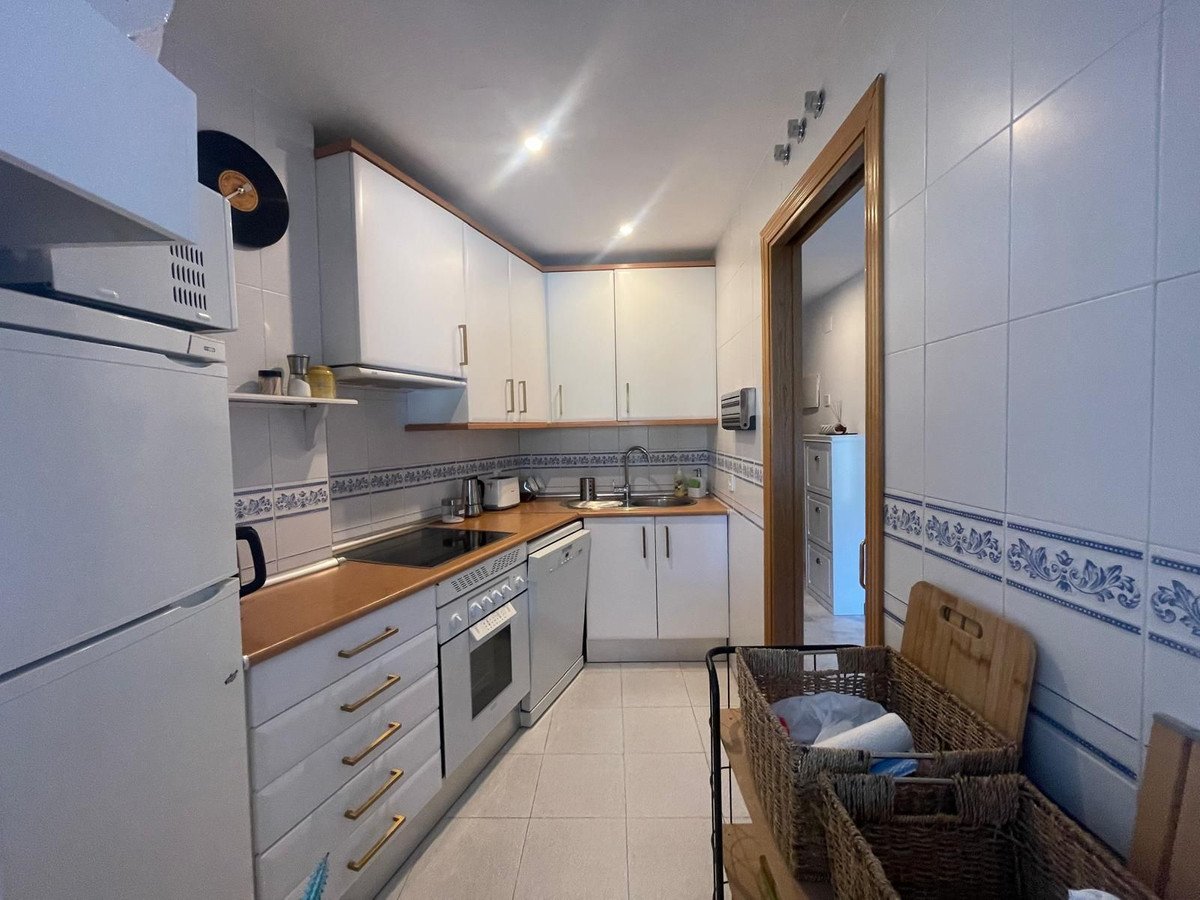 2 Bed Middle Floor Apartment in Fuengirola