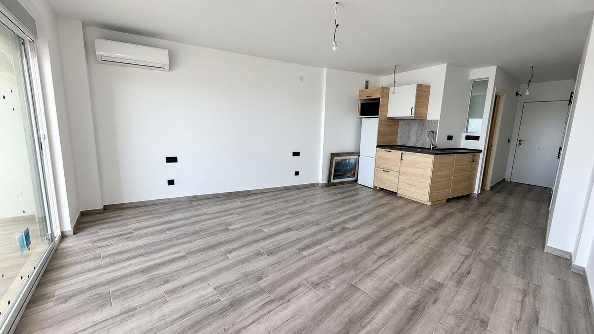 Middle Floor Studio in Calahonda