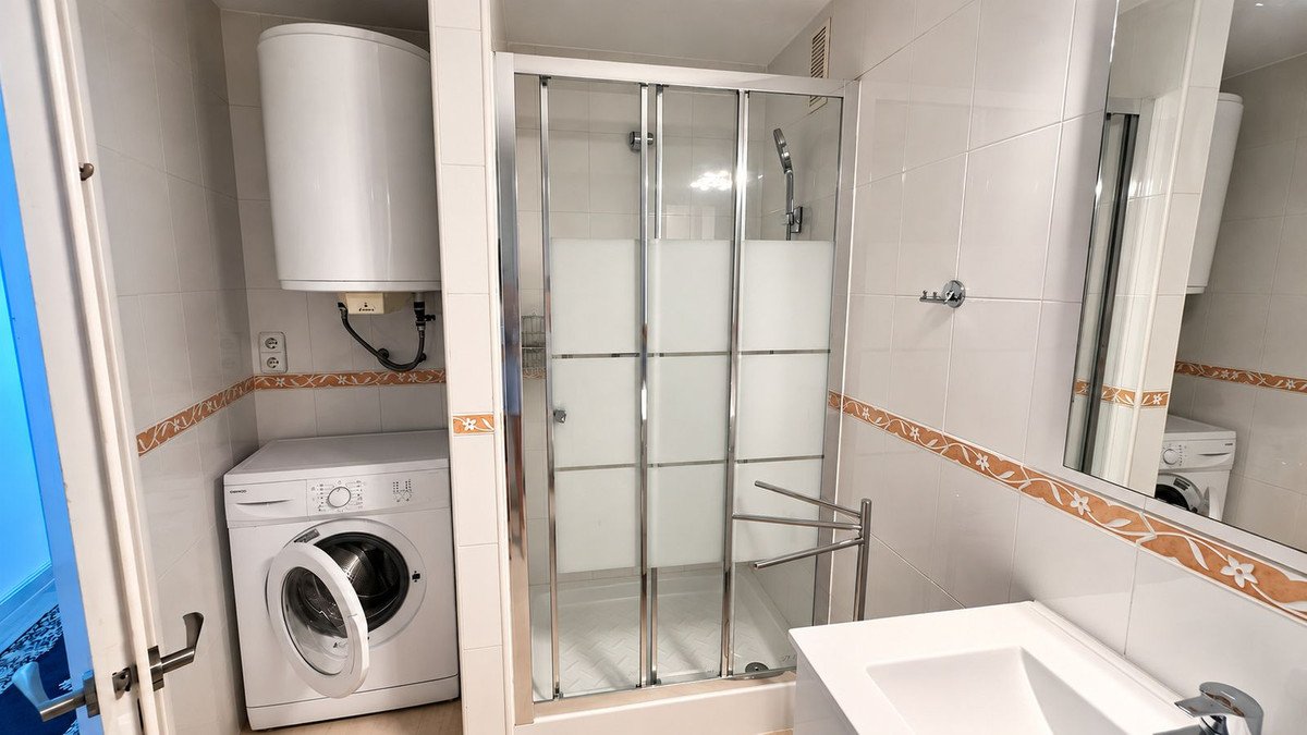 Middle Floor Studio in Calahonda