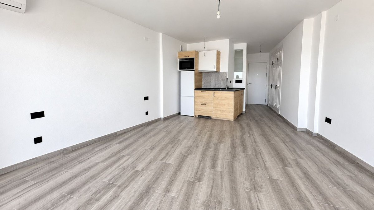 Middle Floor Studio in Calahonda