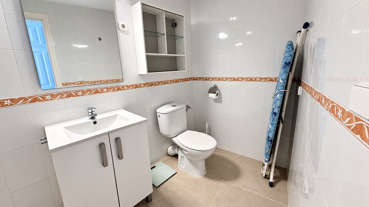 Middle Floor Studio in Calahonda