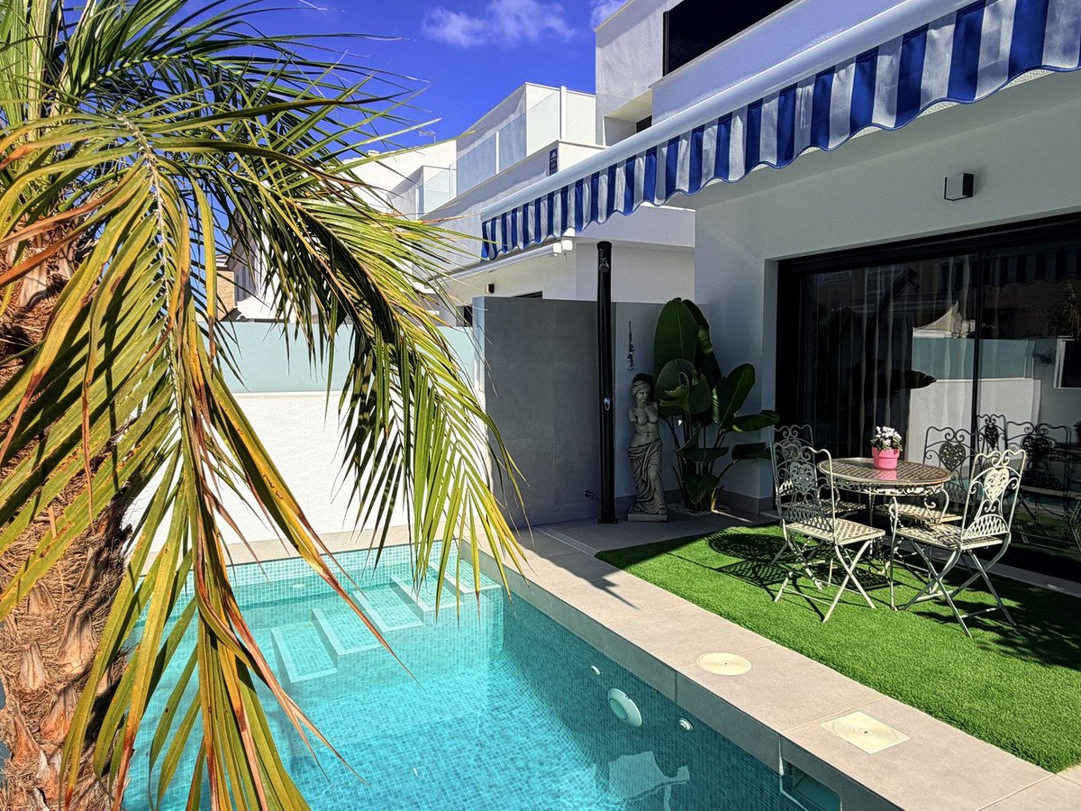 3 Bed Semi-Detached House in San Pedro del Pinatar