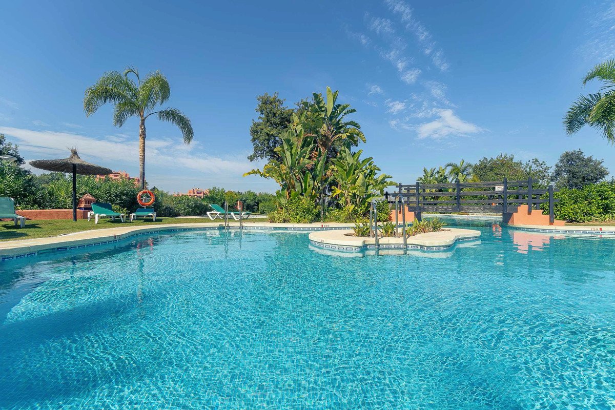 2 Bed Ground Floor Apartment in La Mairena