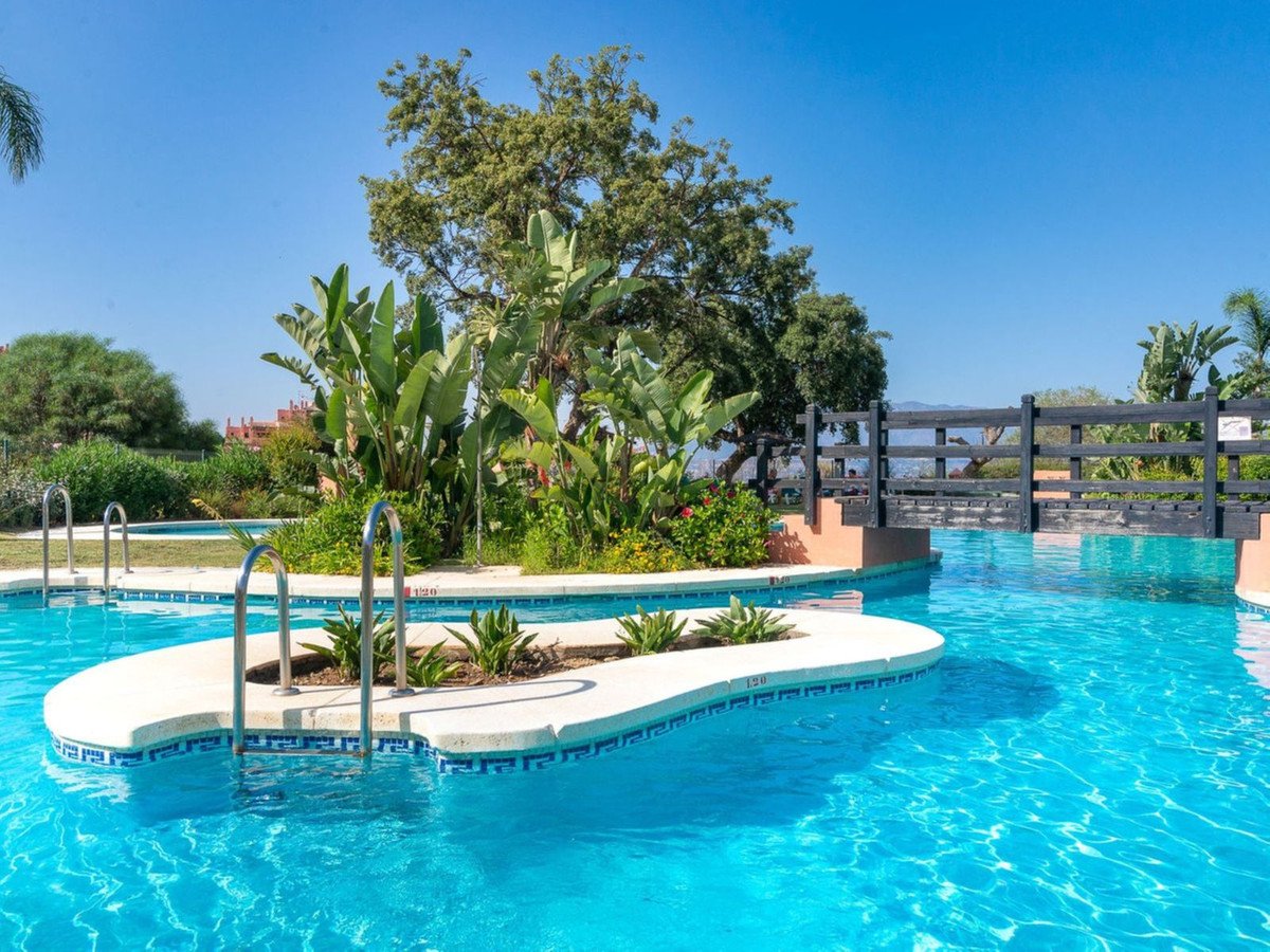 2 Bed Ground Floor Apartment in La Mairena