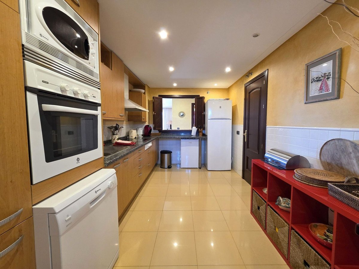 2 Bed Ground Floor Apartment in La Mairena