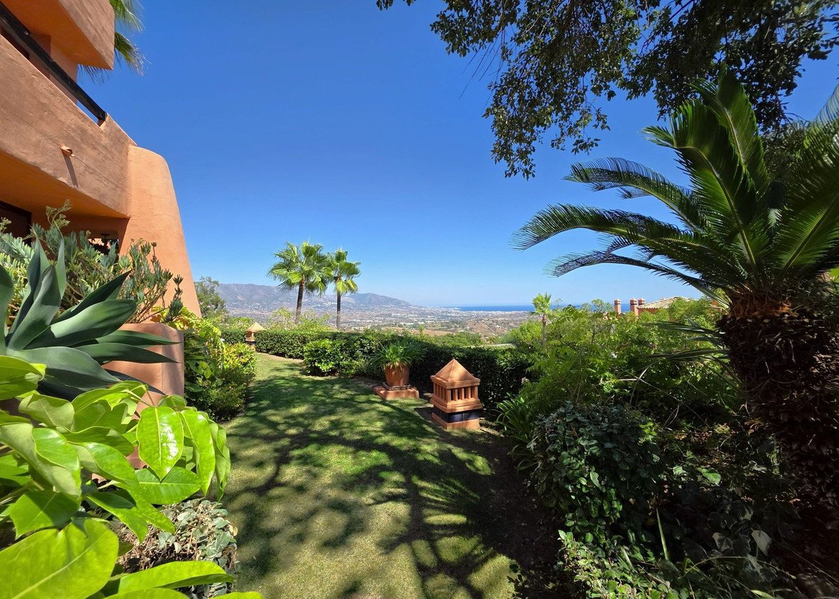 2 Bed Ground Floor Apartment in La Mairena