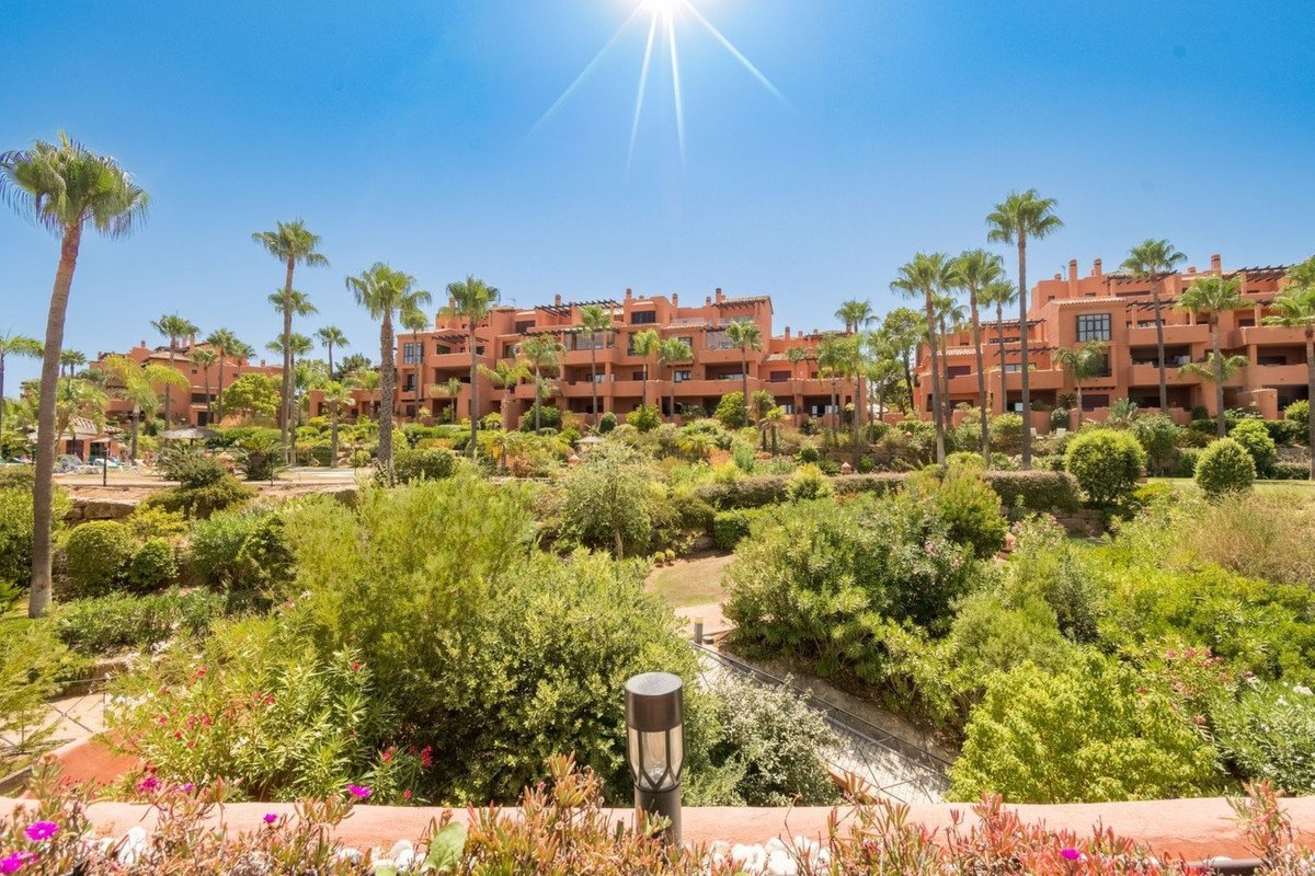 2 Bed Ground Floor Apartment in La Mairena