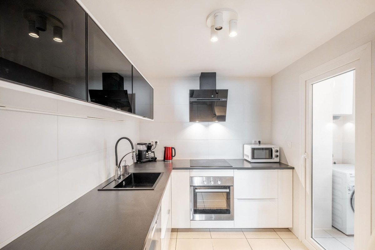 3 Bed Middle Floor Apartment in La Campana