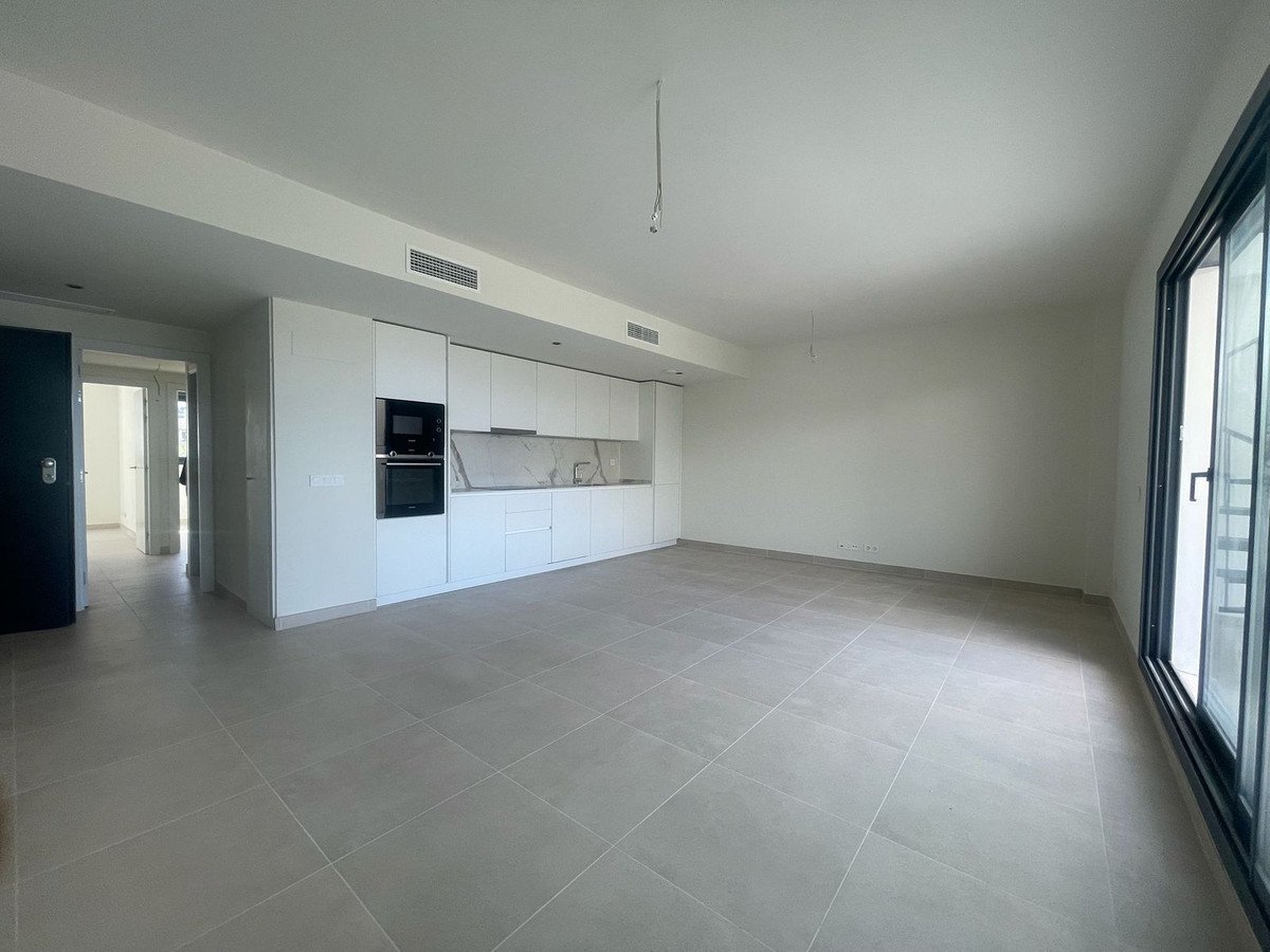 3 Bed Top Floor Apartment in Benalmadena