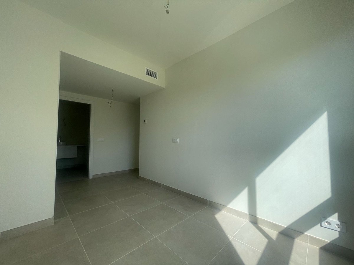 3 Bed Top Floor Apartment in Benalmadena