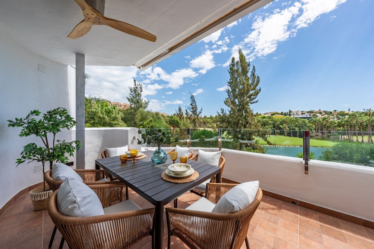 3 Bed Semi-Detached House in Benalmadena Pueblo