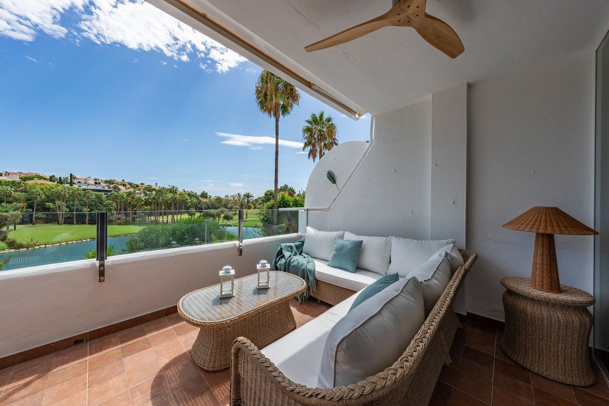 3 Bed Semi-Detached House in Benalmadena Pueblo