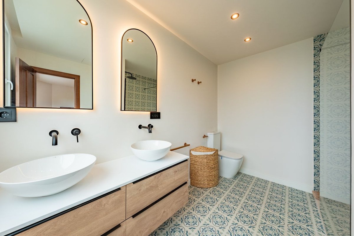 3 Bed Semi-Detached House in Benalmadena Pueblo