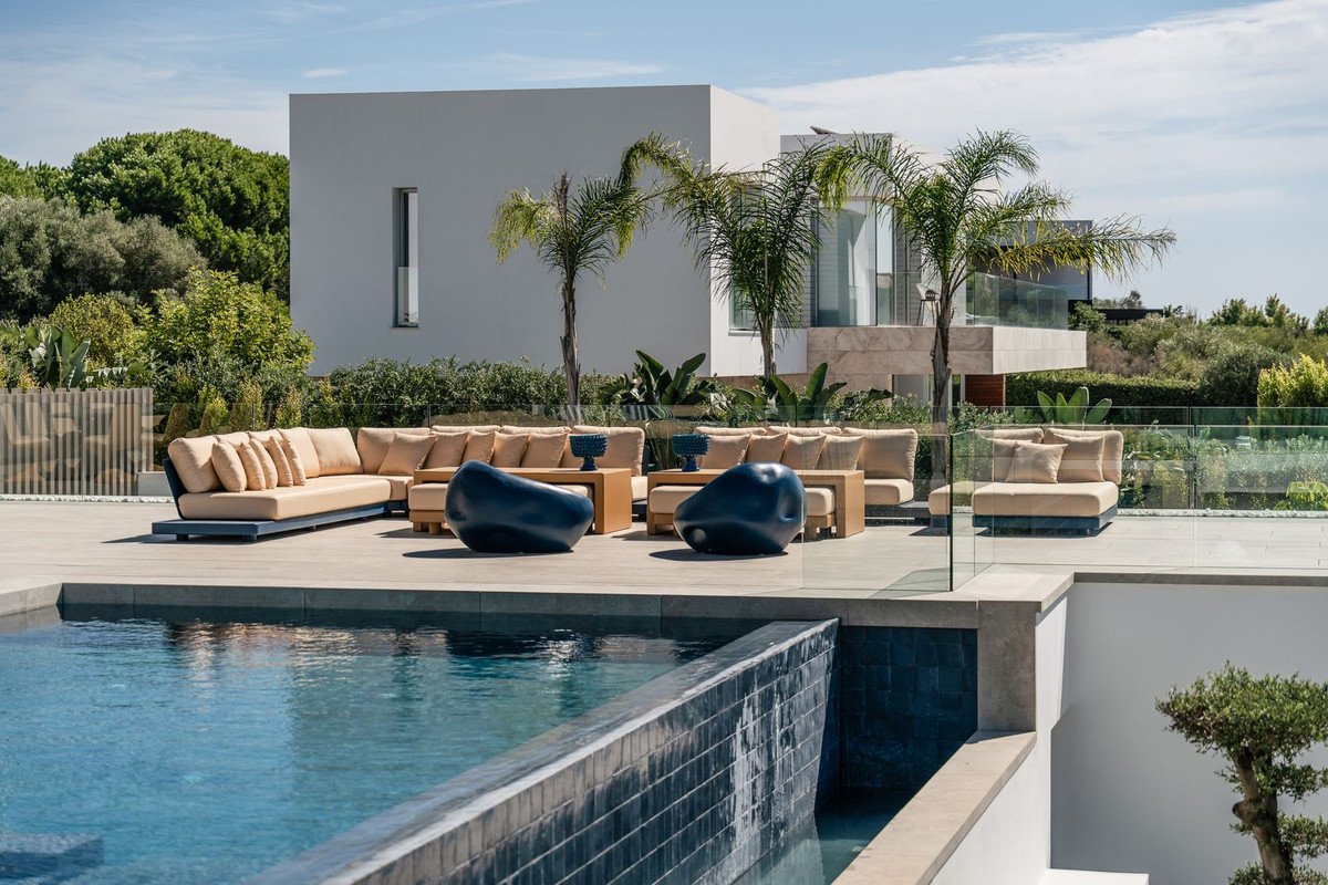 6 Bed Detached Villa in Sotogrande