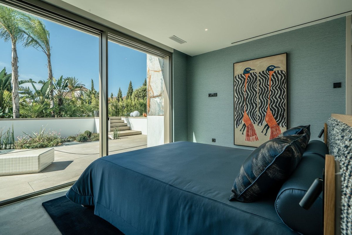 6 Bed Detached Villa in Sotogrande