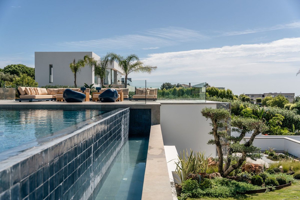 6 Bed Detached Villa in Sotogrande