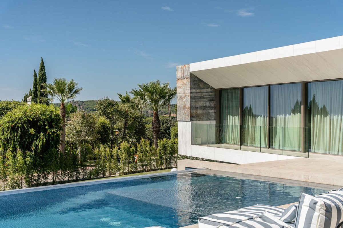 6 Bed Detached Villa in Sotogrande