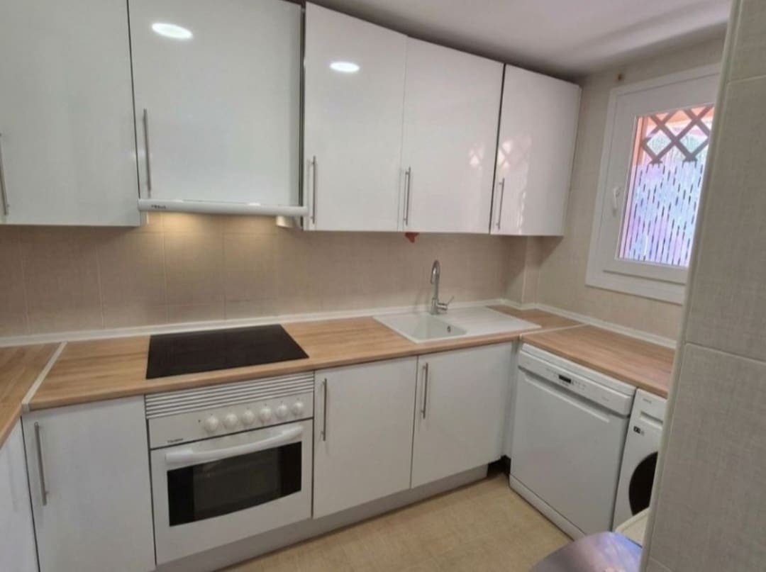 2 Bed Middle Floor Apartment in Riviera del Sol